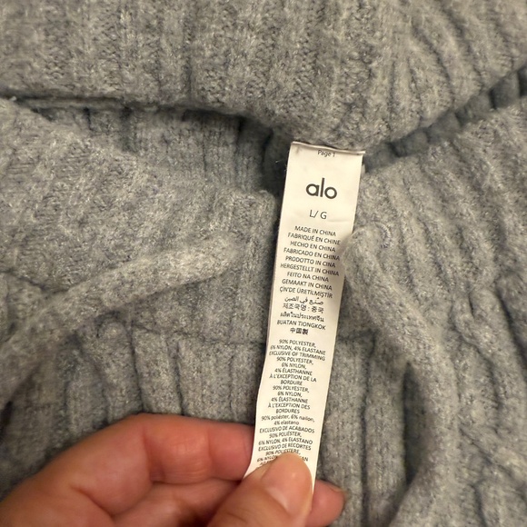 Alo Cable Knit Winter Bliss Pant - Picture 6 of 7